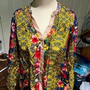 Johnny was size small silk shirt